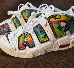 Youth Nike air more uptempo size 06.5